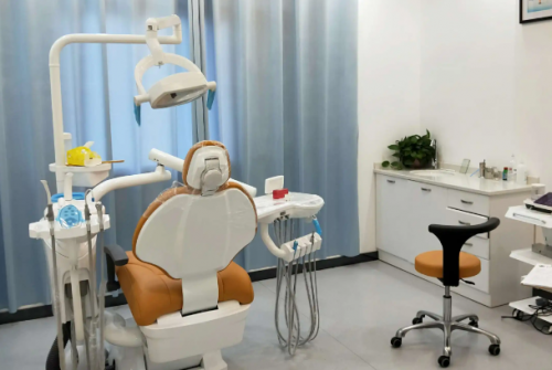 娄底牙齿矫正医生