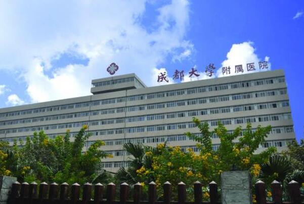 成都装假牙三甲医院